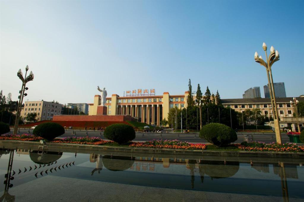 Wanda Reign Chengdu Exterior foto